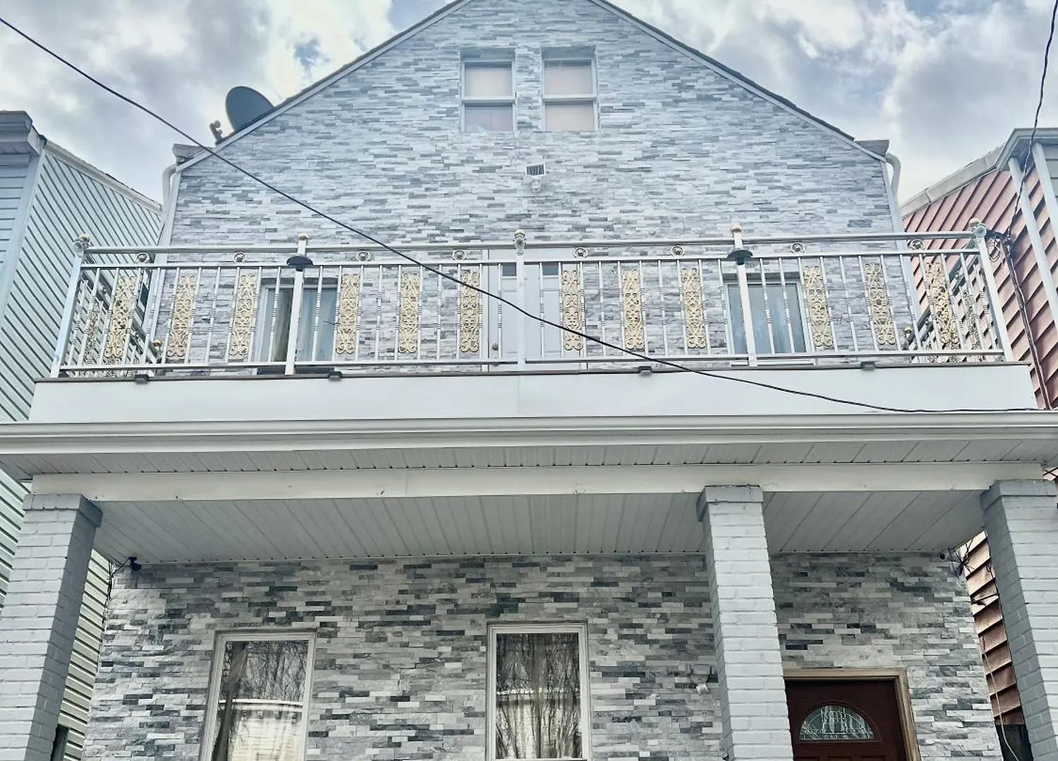 3 Bedrooms In 2Nd Floor Modern Brooklyn Home, Close To J Train location