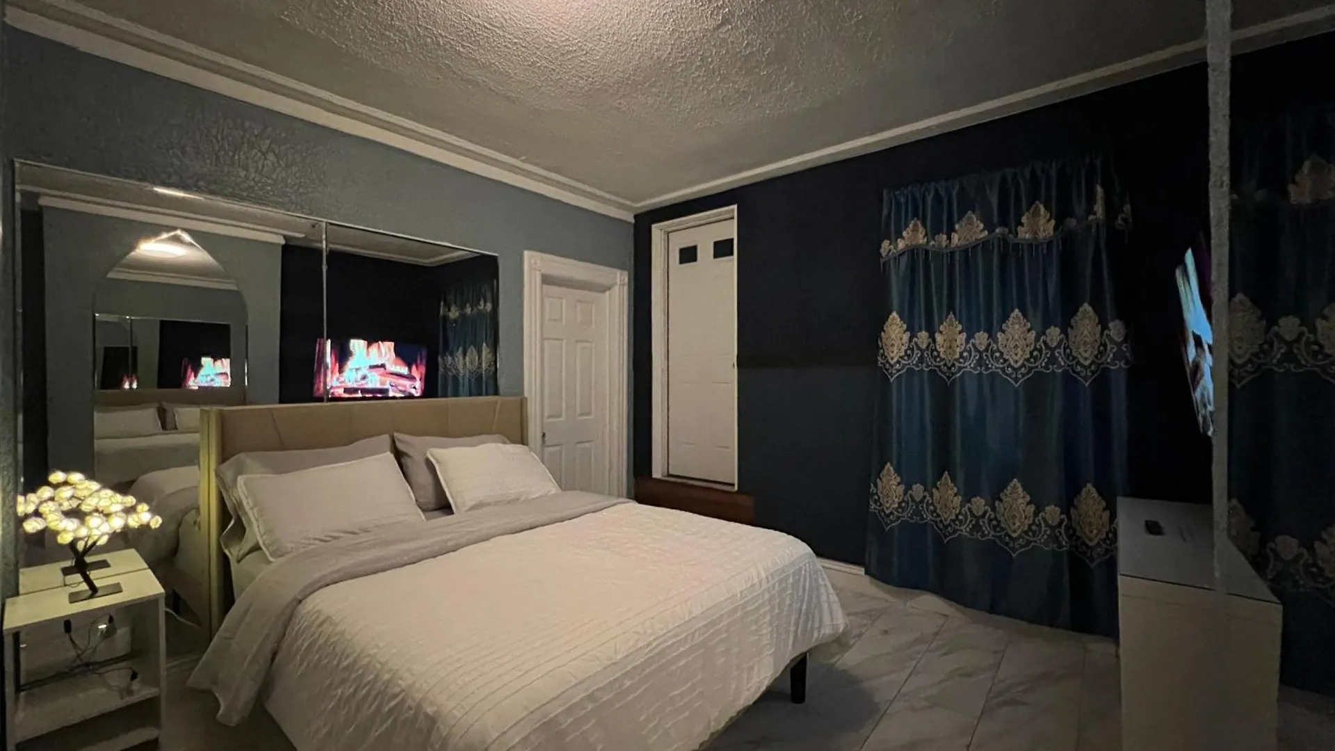 3 Bedrooms In 2Nd Floor Modern Brooklyn Home, Close To J Train New York 0*,  United States